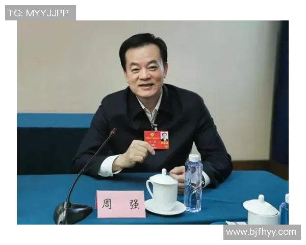 专访周强:探寻街舞背后的成功秘诀与成长之路 专访周强:探寻街舞背后的成功秘诀与成长之路