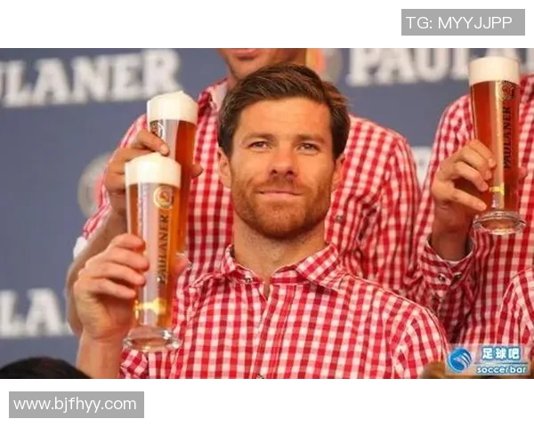 足球明星庆祝时刻泼啤酒高清图片尽显激情与欢乐 足球明星庆祝时刻泼啤酒高清图片尽显激情与欢乐